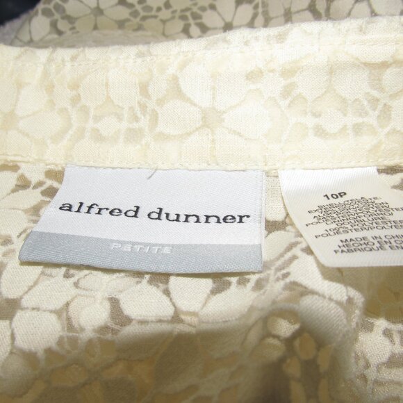 Alfred Dunner Petite Cream Floral Eyelet Lace Button-Up Blouse Size10P - Picture 7 of 9